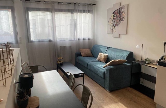 Solférino center cosy studio up Gabriel Péri