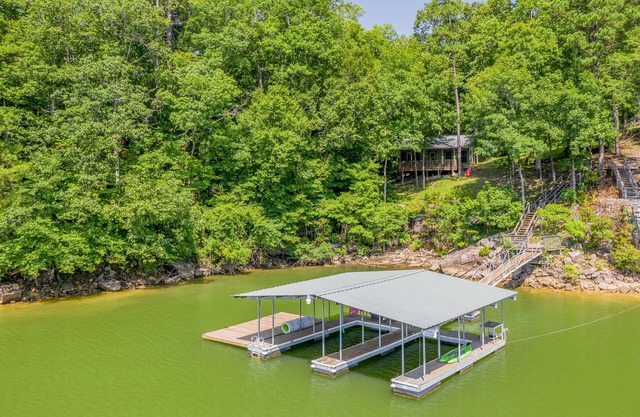Smith Lake Rentals & Sales - SOLILOQUY - Cabaña acogedora en Ryan Creek