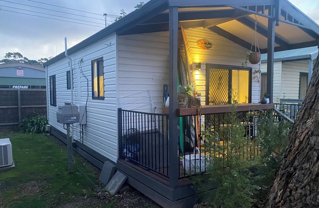 Somers Beach Cabin. New Year’s Availability