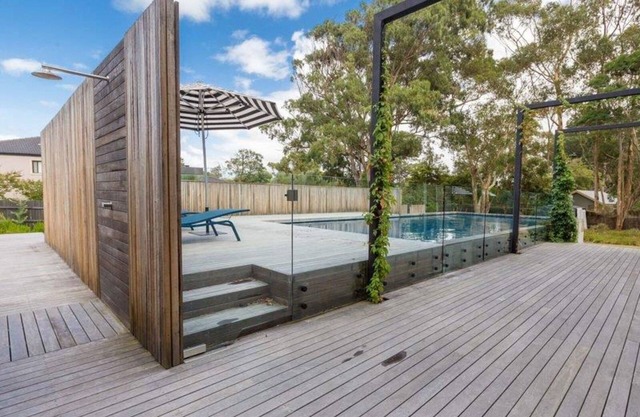 Somers beach house, vistas al agua, gran piscina, metros de playa y tienda general