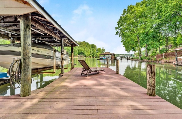 Something Special - Firepit / Game/Movie Room / Dock