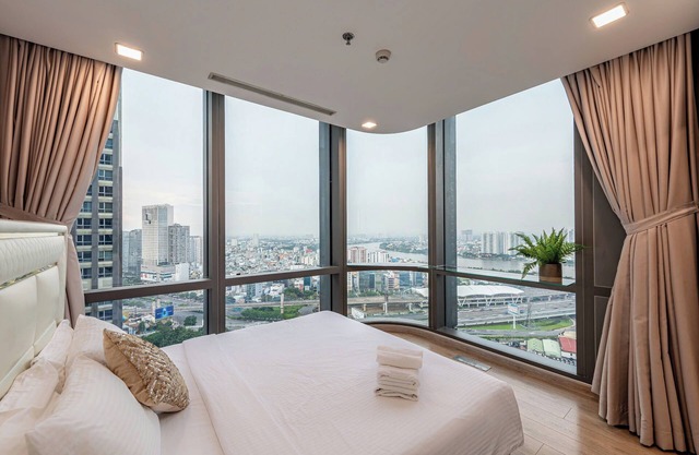Somi Luxstay Landmark 81