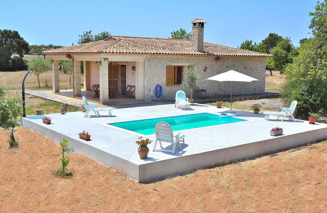 Son Bernat 137 acogedora finca en la naturaleza con piscina privada, terraza, jardín y WiFi