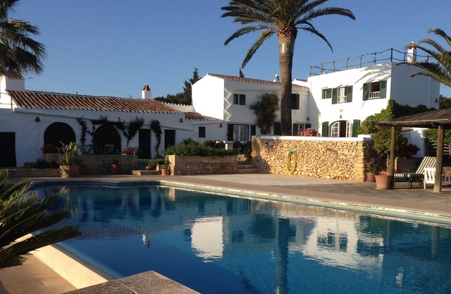 SON CAMARÓ - LUJO Y MODESTIA EN ARMONÍA (VILLA AISLADO - 5 dormitorios)