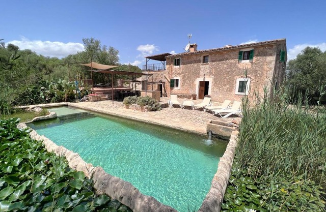 Son Vell. Mallorca. Casa amb piscina ecològica.