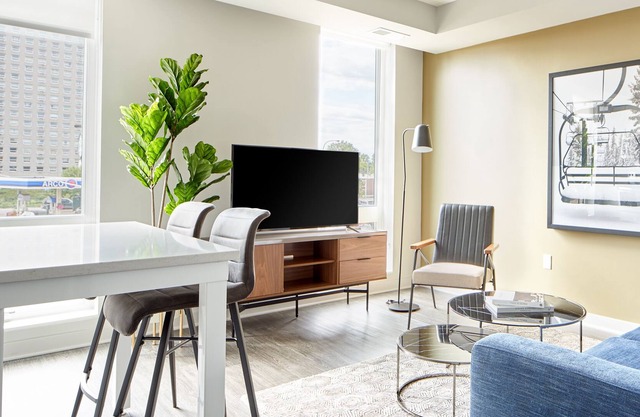 Sonder at LUNA | Extended Stay Two-Bedroom Apartment w/ Parking