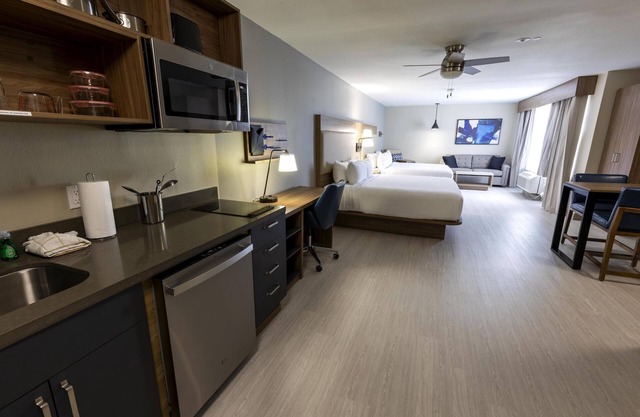 Sonesta Simply Suites Lafayette Airport