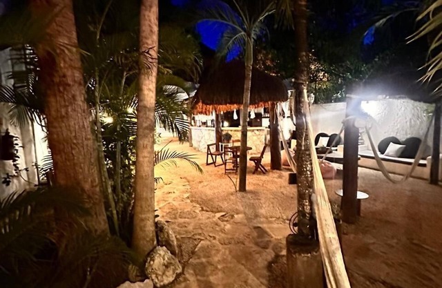 Sonido Del Mar Hotel and Yoga Loft