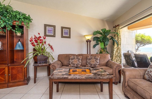 SW 102 Encantadora unidad de la planta baja de 2 dormitorios y 2 baños en Sonoran Sun Resort