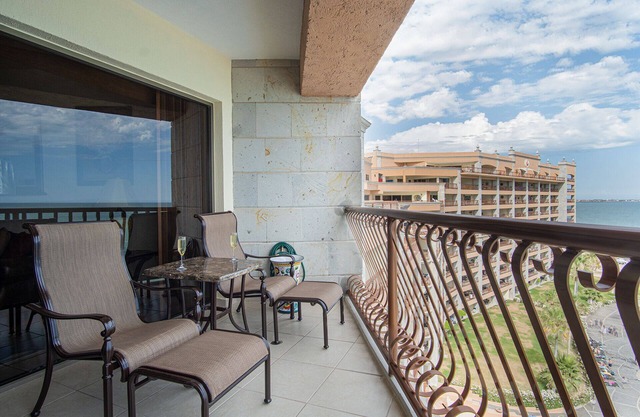 Sonoran Sun W-808 Beautiful Ocean Front Condo With Amazing Views