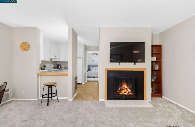Soothing 1-bedroom condo in Pleasant Hill