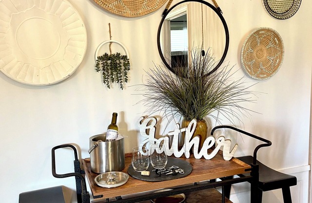 Soothing 2-bedroom house with AC in Denver