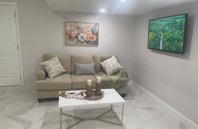 Soothing apartment with AC in Orlando