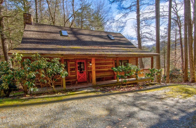 Soothing Waters - 2BR home on stream with a hot tub!