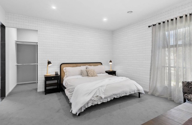 Sophisticated Abode 10 Minutes to Surf Coast