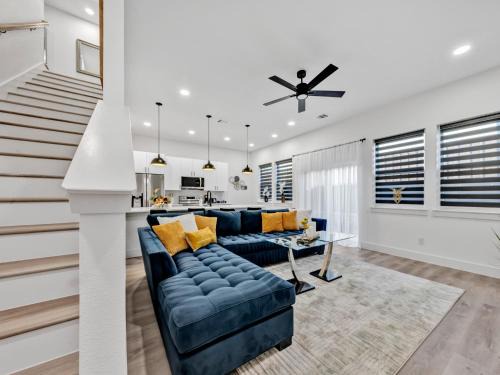 Sophisticated Dallas Retreat l Prime Location!