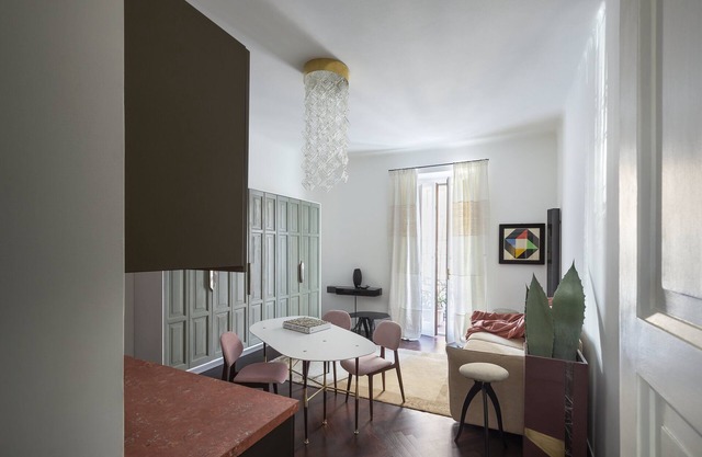 Sophisticated Milan Apartment with Italian Charm
