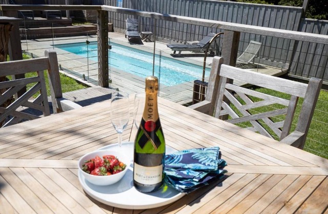 Sorrento Beach House - Perfect spot and NEW pool