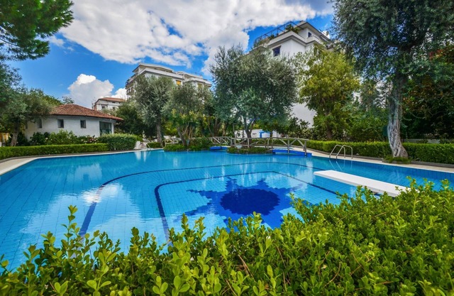 Sorrento Pool&Suites - Apollo