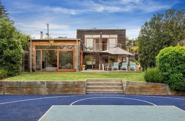 Sorrento Sea Escape - perfect family beach house with linen.