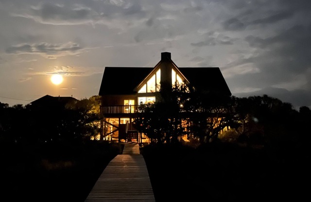 Soundfront Sunsets & Pets, Gran cubierta, Privado, Deportes acuáticos