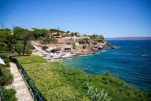 Sounio Seaside Residence by the Temple of Poseidon