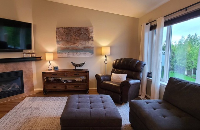 South Anchorage Home