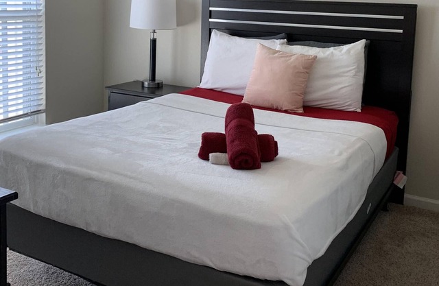 South Austin Near F1 - 1 bed / 1 Air mattress