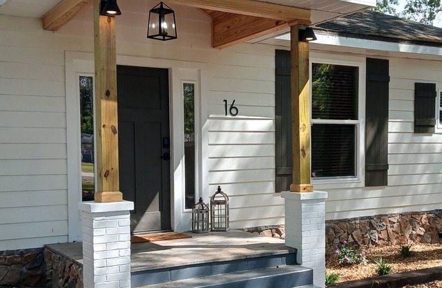 South Brooksville, New Cozy Cottage, Convenient. 30 minutes from Tampa