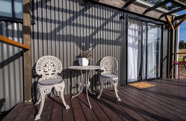 South Coast Off Grid Tiny with all the Extras!