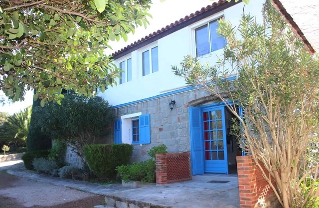 South Corsica apartment with swimming pool, near the beaches