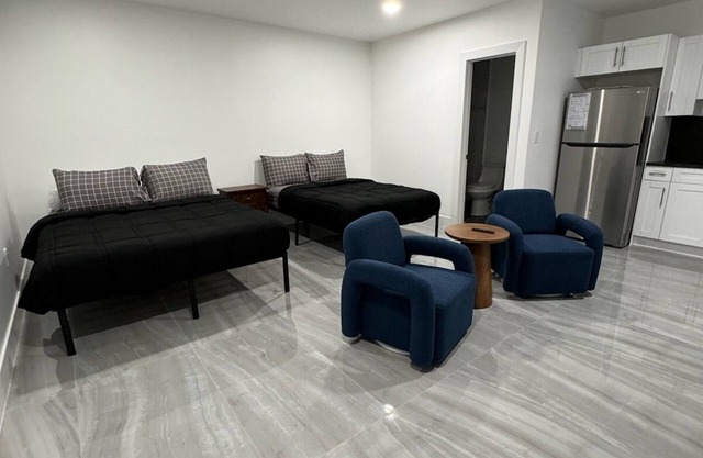 South Florida Studio 10mi from Beaches