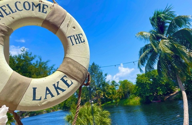 Tropical Pace Living FEATURED LUXURY RENTAL - "Feather and Lake - water's edge"
