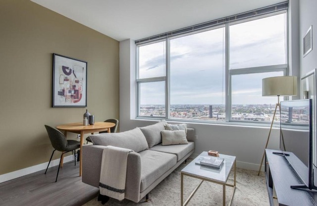 South Loop 1br w gym game room nr top schools CHI-988