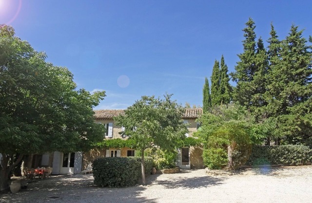 Sur Luberon, encantador **** Mas, 5 personas, 1 hectáreas de propiedad. Estación ideal 1/2