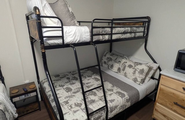 South of the Border VT Room 7