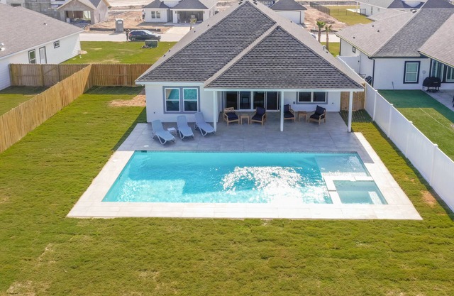 South Padre Island Luxury 4-Bedroom Home with Private Pool and Hot Tub
