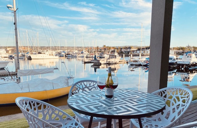 South Point Escape- Waterfront Living