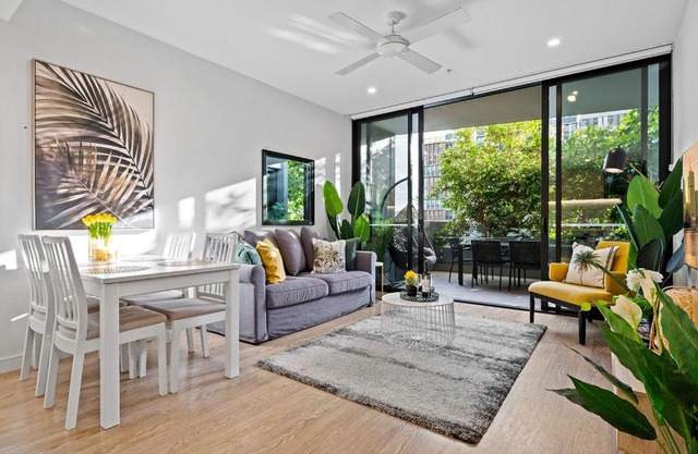 Southbank Heart+2 Bed+Balcony+Pool+Gym+Free Wifi