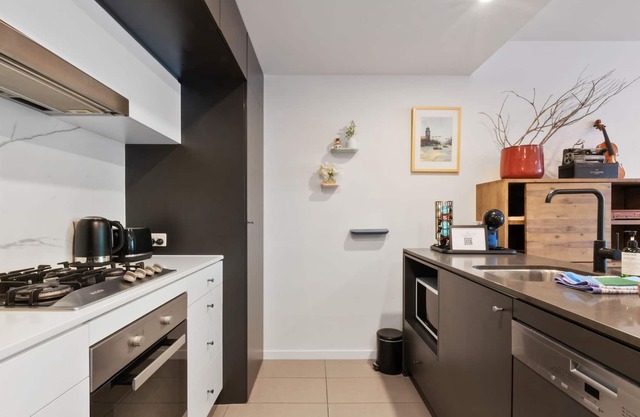 Southbank One Bedroom Home with Free Parking