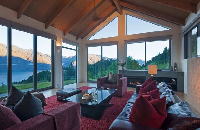 Southerly | Private Hot Tub + Gas Fire + BBQ