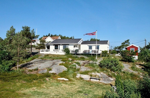 Southern cottage with terrace and magnificent view
