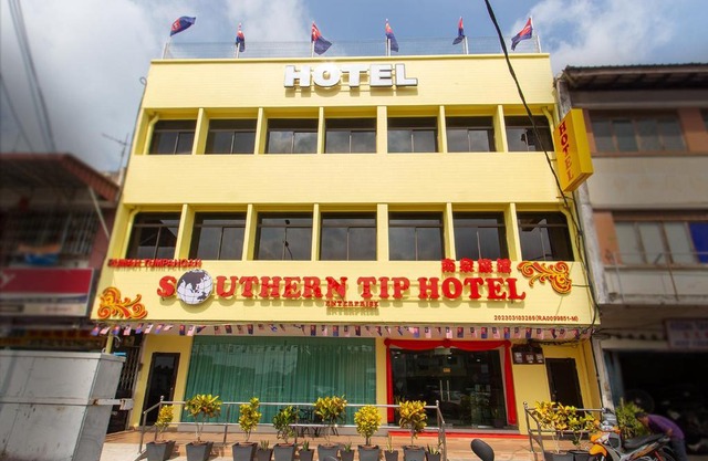 Southern Tip Hotel - City & 100m walk to McDonald's & FREE DOBI