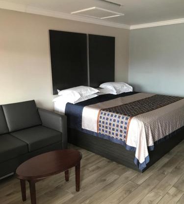 SouthTown S.A. Inn