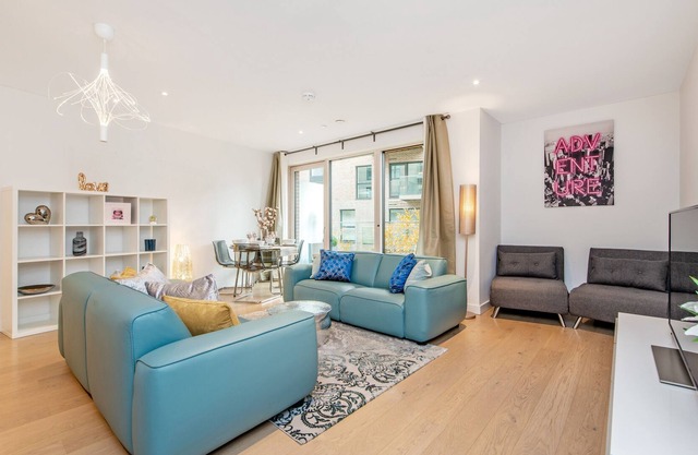 SOUTHWARK-LONDON BRIDGE-APARTMENT-SLEEPS 6