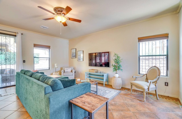 Southwestern Chic! Tucson Retreat w/ Private Patio