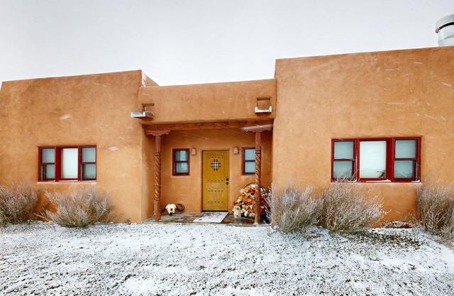 Southwestern home with hot tub, mountain views, & ping pong