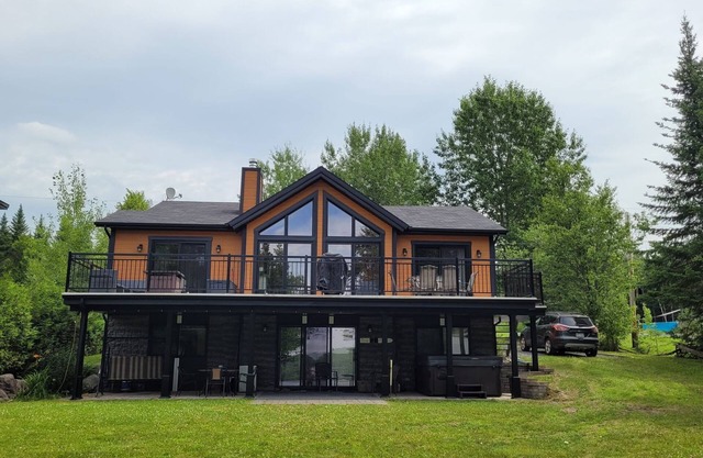 Spa & Nature, Waterfront - Le Chalet Le Shack