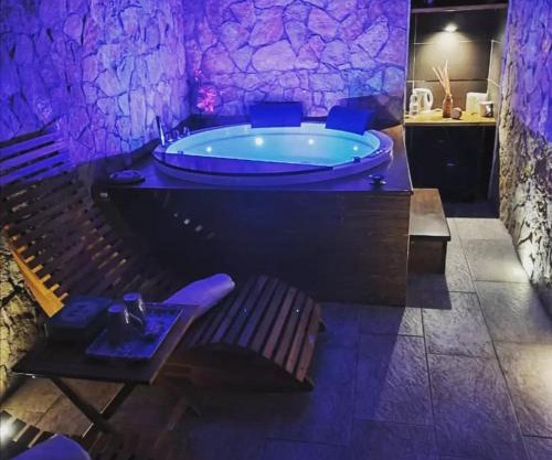 SPA ROOM SICILIA - Intera casa con spa privata Jacuzzi Sauna Bagno di Vapore ad uso illimitato