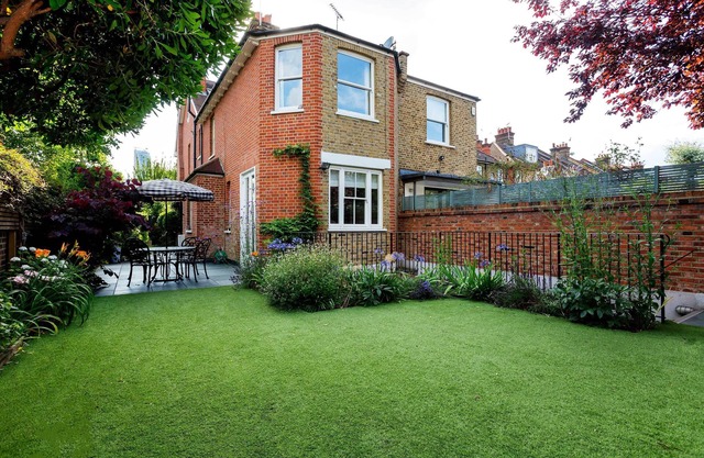 Elegante 5BR con hermoso jardín en Notting Hill, minutos de Portobello Road, por Veeve